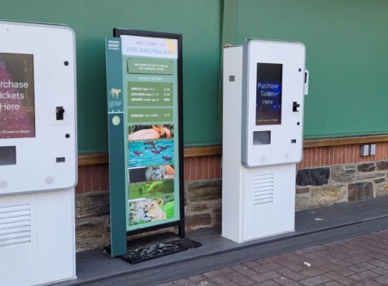 Wie viel kostet der Betrieb eines Outdoor-Kiosks?